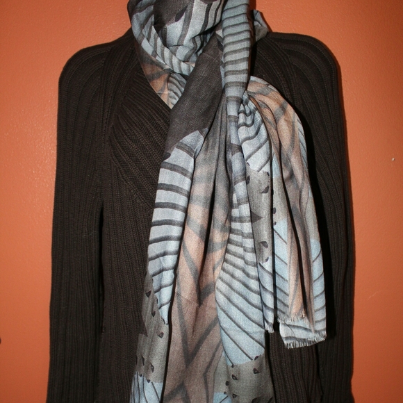 SOLD!Scarf/shawl brown grayabstract NWT luxury fashion accessories wearable art - Picture 3 of 8